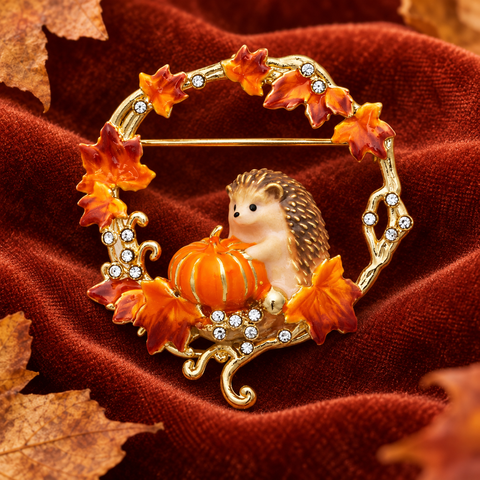 Pumpkin Spice – Bill Skinner Pumpkin Hedgehog Broche