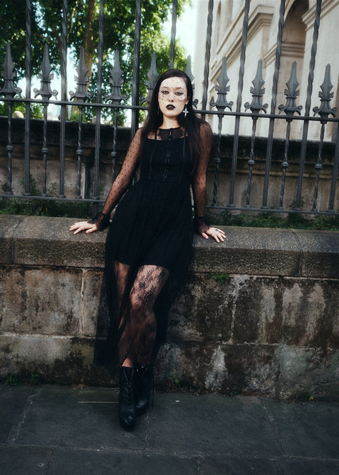 Hell Bunny Dark Knight Midi Jurk Zwart – campagnefoto 17