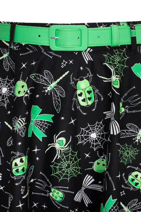 Hell Bunny Millie Halloween rok zwart groen - detail van groene riem en Halloweenprint