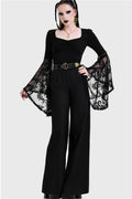 Killstar Mothshade – Mothshade riem gestyled met een zwarte outfit
