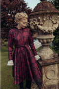 RainSisters Peony Velvet swing regenjas burgundy – buitenfoto vooraanzicht