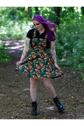 Run & Fly Squirrel pinafore swing jurk zwart met eekhoorns en bladeren