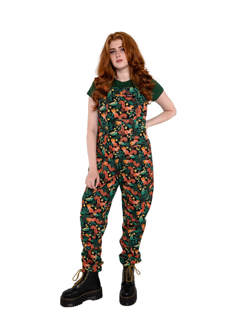Run & Fly Squirrel tuinbroek zwart met eekhoorns, eikels en bladeren