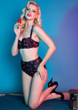 Collectif x Playful Promises Cherry Love 50's Bikini Oberteil Schwarz