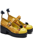 Koi Footwear Tira Grazing Giraffe Mary Janes Pumps Gelb